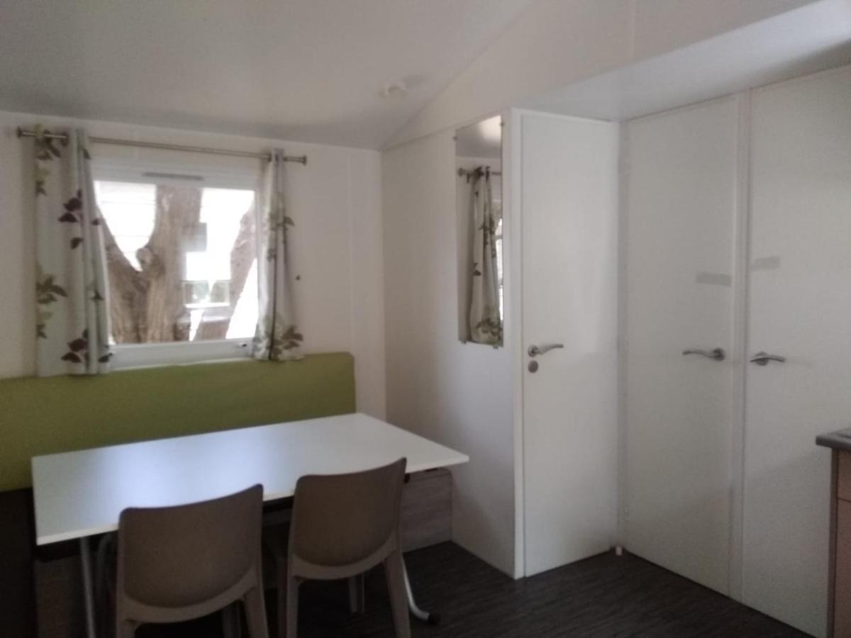 Hotel Novela à Port-la-Nouvelle Extérieur photo